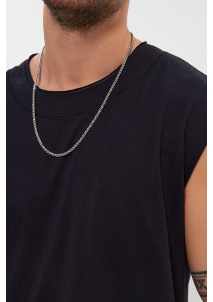 Geniş Yaka Asimetrik ve Pis Kesim Detaylı Sıfır Kol Tişört modelleri