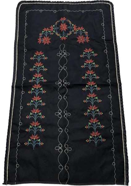Çeyizlik Kanaviçe Etamin Işleme Nakışlı Siyah Seccade 70 x 120