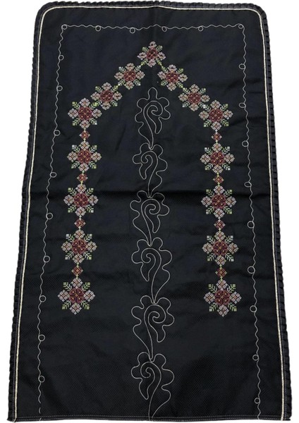 Çeyizlik Kanaviçe Etamin Işleme Nakışlı Siyah Seccade 70 x 120