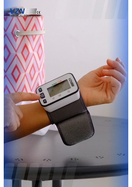 Türkçe Konuşan Bilekten Dijital Tansiyon Aleti Dbp-2141