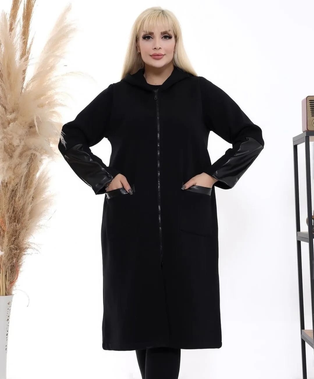 Butik Ayseba Kadın Siyah Deri Detaylı Üç Iplik Polarlı Büyük Beden Kapüşonlu Kaban görsel 3