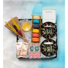 Fiorella Gift Tasarım Handmade Çini Kahve Fincanı ,makaron , Çikolata , Kuru Bitki Buketi , Hediye Kutusu , Hediye Sepeti ,hediye Seti