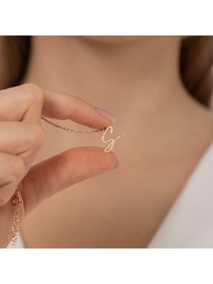 Hom Silver Jewelry 925 Ayar Gümüş Kişiye Özel Minimal Harf Tasarımlı Kalp Kadın Kolye HSJ0104