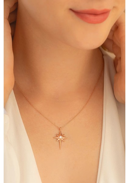 Kadın Gümüş Kolye - Zirkon Taşlı Kutup Yıldızı Motifli Gümüş Kolye