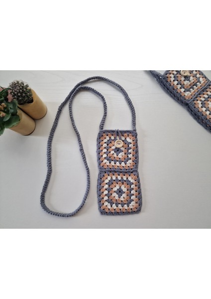 Gri El Örgüsü Motifli Telefon Çantası