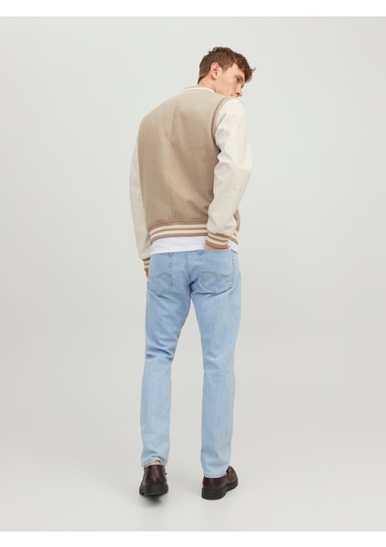 Chris 738 Loose Fit Jean