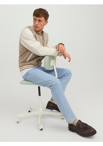 Chris 738 Loose Fit Jean