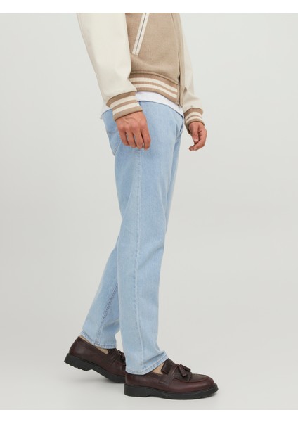 Chris 738 Loose Fit Jean