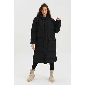 One Magoa Kadın Siyah Puff Oversize Şişme Mont Kaban Parke