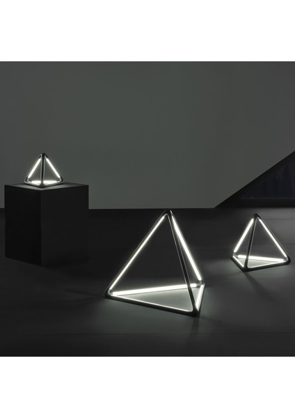 Tetra Büyük Boy Aydınlatma - Siyah fırsatları