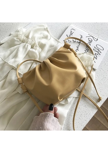 Sarı Stil 15X13X10CM Women's Premium Shoulder Bag New Fashion Niche Design Messenger Bag Female Wild Western Style Female Bag Mini Cloud Bag (Yurt Dışından)