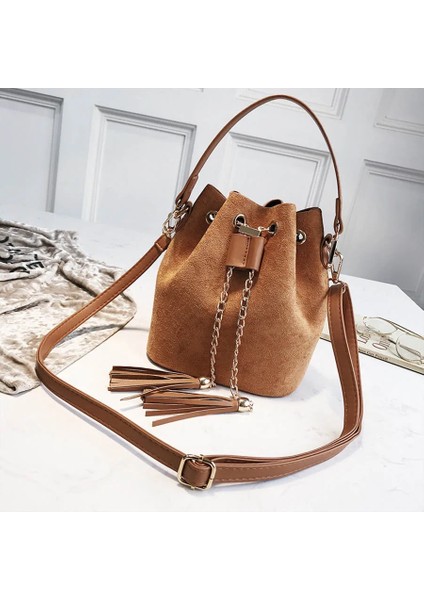 Kahverengi Tarzı 20X17X13 cm 2019 Yeni Mini Crossbody Çanta Sevimli Süet Kova Çanta Organizatör Küçük Püskül Pu Deri Bayan Omuz Messenger Çanta Bolsos (Yurt Dışından)