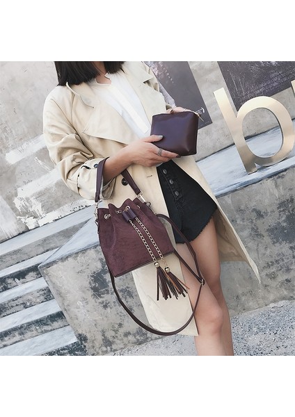 Kahverengi Tarzı 20X17X13 cm 2019 Yeni Mini Crossbody Çanta Sevimli Süet Kova Çanta Organizatör Küçük Püskül Pu Deri Bayan Omuz Messenger Çanta Bolsos (Yurt Dışından) fırsatları