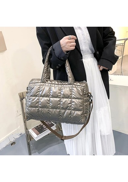 Erik Tarzı Kış Yeni Kadınlar Için Büyük Kapasiteli Omuz Çantası Su Geçirmez Naylon Çantalar Uzay Pedi Pamuk Tüy Aşağı Çanta Omuz ile Büyük Çanta (Yurt Dışından) modelleri