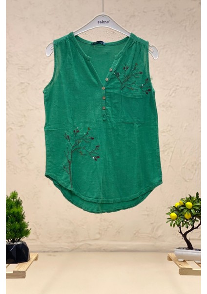 Nakışlı Kolsuz Yıkamalı Keten Bluz