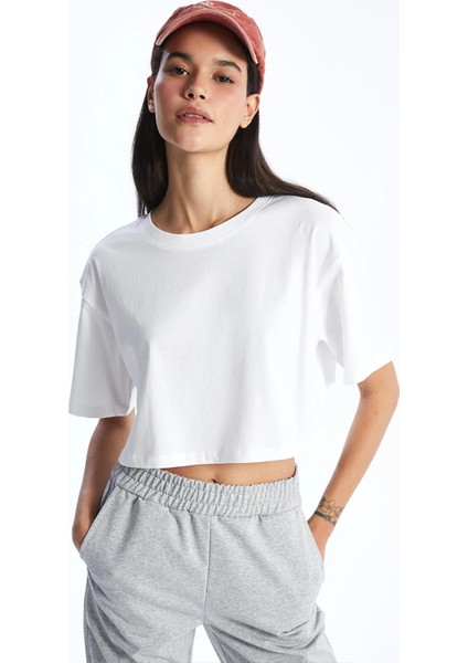 Kadın Beyaz Bisiklet Yaka Oversize Süprem Basic Crop Tişört