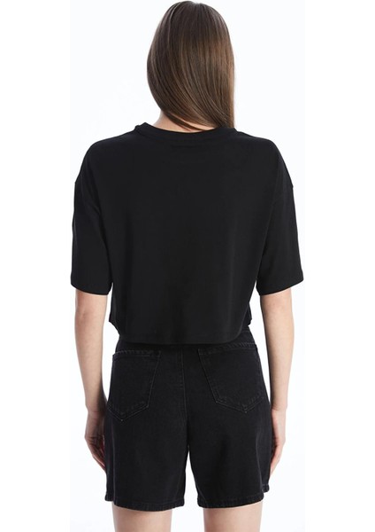 Kadın Siyah Bisiklet Yaka Oversize Süprem Basic Crop Tişört modelleri