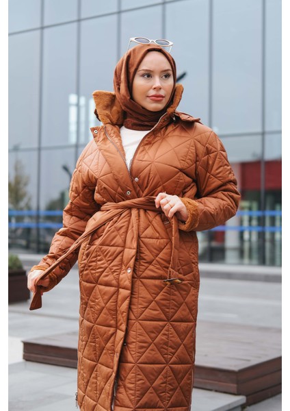 Kadın Kürk Detaylı Kemerli Şişme Mont Taba modelleri