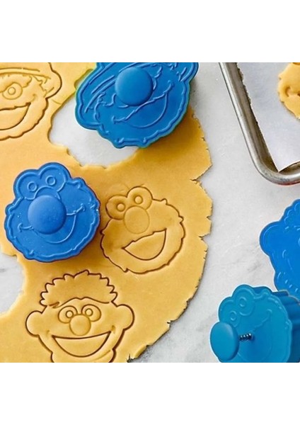 COOKS-013-4 Stili Çocuk Kukla Çerez Kesici Piston Bisküvi Kek Fondan Elmo Ernie Canavar Kek Dekorasyon Araçları (Yurt Dışından) fiyatları
