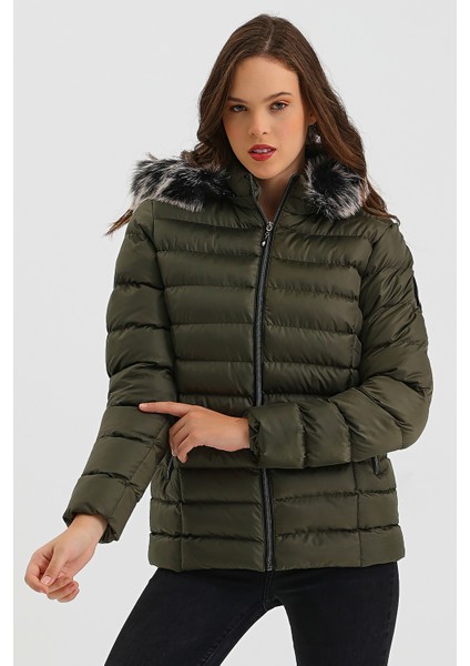 Kadın Haki Yeşili Kısa Mont fırsatları