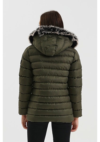 Kadın Haki Yeşili Kısa Mont indirimleri