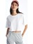 Kadın Beyaz Bisiklet Yaka Oversize Süprem Basic Crop Tişört 1