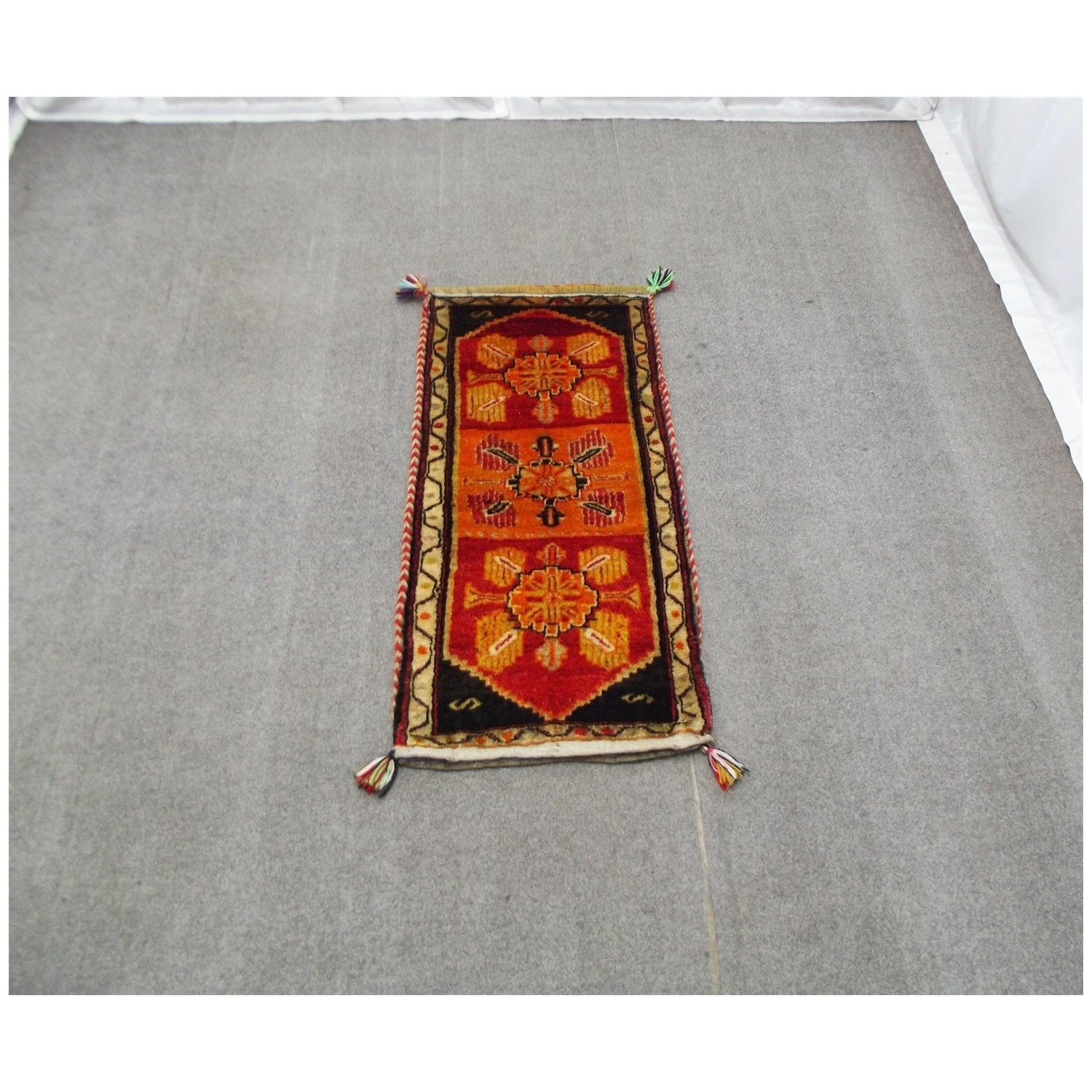 zehra abla hali antika el dokuma gorkemli malatya yastik yun fiyati