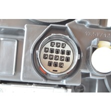 Land Rover Range Rover Sport Makyajlı Ledli Far Sağ LR023551 (2010-2013)