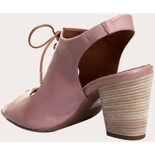 Bueno Shoes Deri Gül Kurusu Kadın Topuklu Sandalet