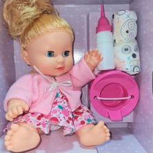 Erpa Altını Islatan Melis Et Bebek Pembe Ceketli