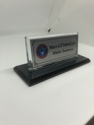 Gündoğan Kristal İsme Özel Cam Masaüstü İsimlik Füme