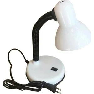 Beyaz Renk Masa Lambası