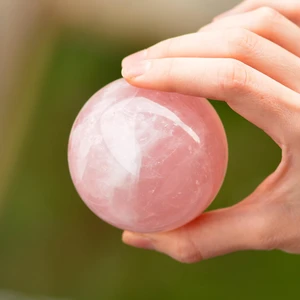 Taş Sandığı Pembe Kuvars Taşı Küre