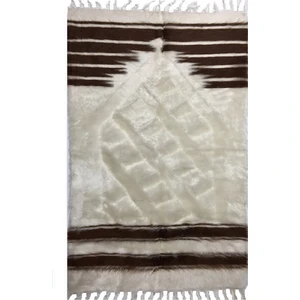 Kilim Dünyası Yün ve Tiftik Seccadesi