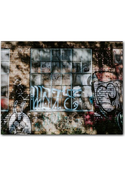 Cakatablo Ahşap Tablo Tuğla Duvar ve Pencereler Üzerinde Graffitiler