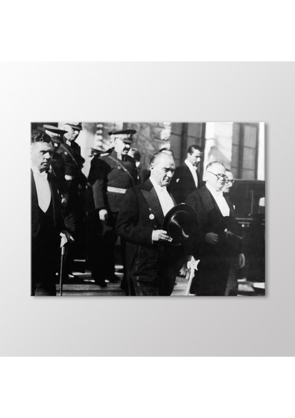 Atatürk Tablo