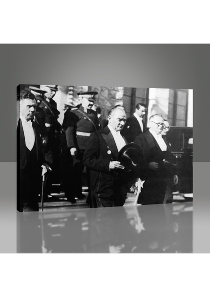 Atatürk Tablo