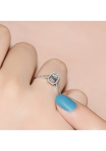 0.25 ct Baget Kare Tektaş Yüzük