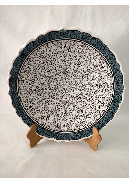 El Emeği Desenli 18 cm Özel El İşi Teship Sanatı Duvar Tabağı