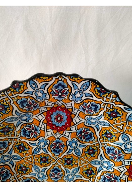 El Emeği Desenli 18 cm Özel El İşi Teship Sanatı Duvar Tabağı