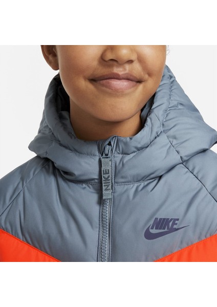 CU9157 U NSW TF SYNTHETIC FILL JACKET modelleri