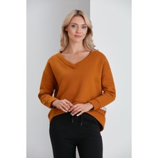 Nurneva Sırt Baskılı V Yaka Üç Iplik Sweatshirt Tütün