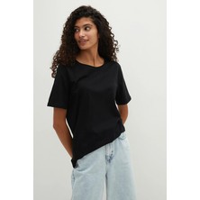Tena Kadın Siyah Bisiklet Yaka Oversize Basic Süprem Tişört