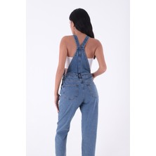 Yanları Düğme detaylı Dekoratif Cepli Astarsız Mom Fit Kadın Kot Tulum Orta Mavi Denim Dört Mevsim