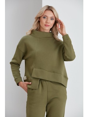 Nurneva Yarım Balıkçı Asimetrik Üç Iplik Sweatshirt Haki