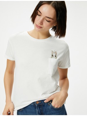 Koton Cep Detaylı Tişört Tavşan Işlemeli Kısa Kollu Bisiklet Yaka Pamuklu