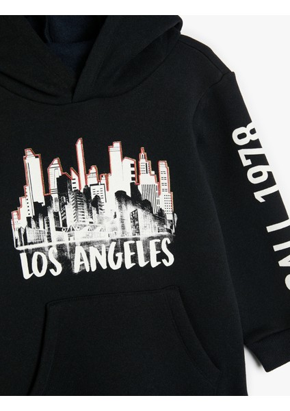 Erkek Çocuk Kapşonlu Sweatshirt Şehir Temalı Baskı Detaylı Uzun Kollu modelleri