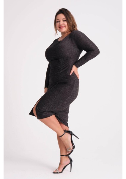 Kadın Siyah Drape ve Yırtmaç Detay Büyük Beden Esnek Simli Elbise modelleri