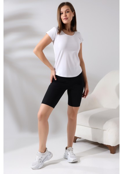 Arkası Çapraz Biye Detaylı U Yaka Kısa Kol T-Shirt 21218 Beyaz