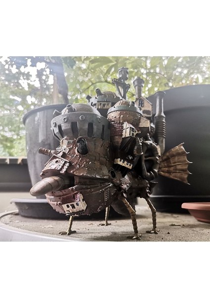 Howl'un Yürüyen Şatosu Dekoratif Biblo 15CM